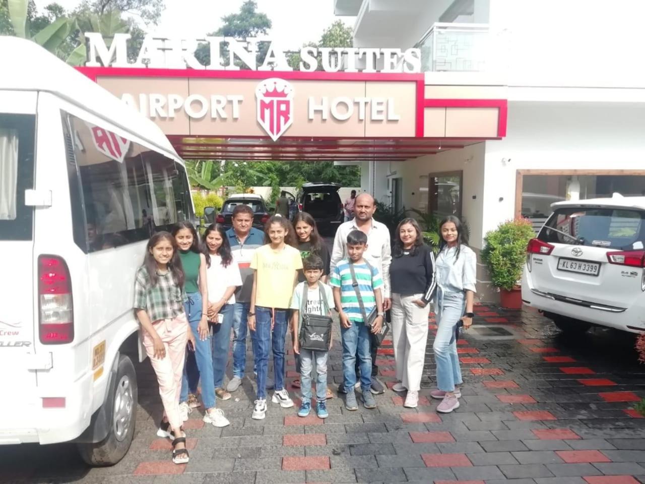Marina Suites Airport Hotel Kochi エクステリア 写真