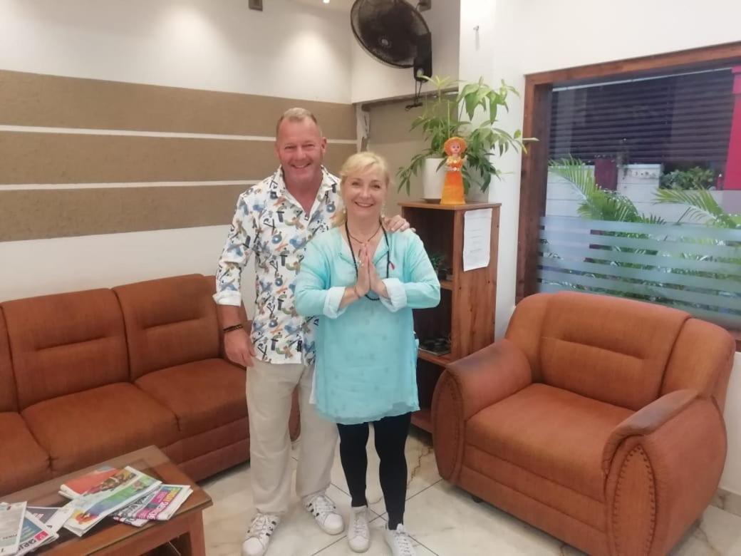 Marina Suites Airport Hotel Kochi エクステリア 写真