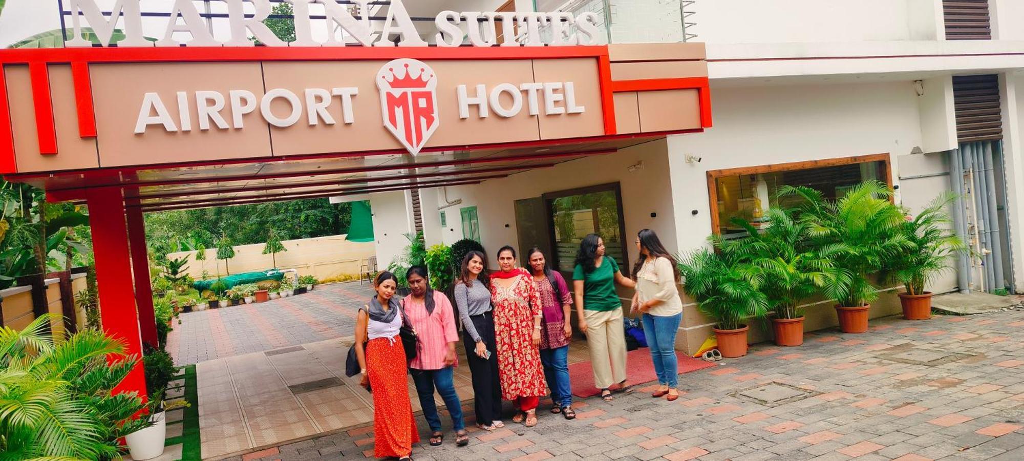 Marina Suites Airport Hotel Kochi エクステリア 写真