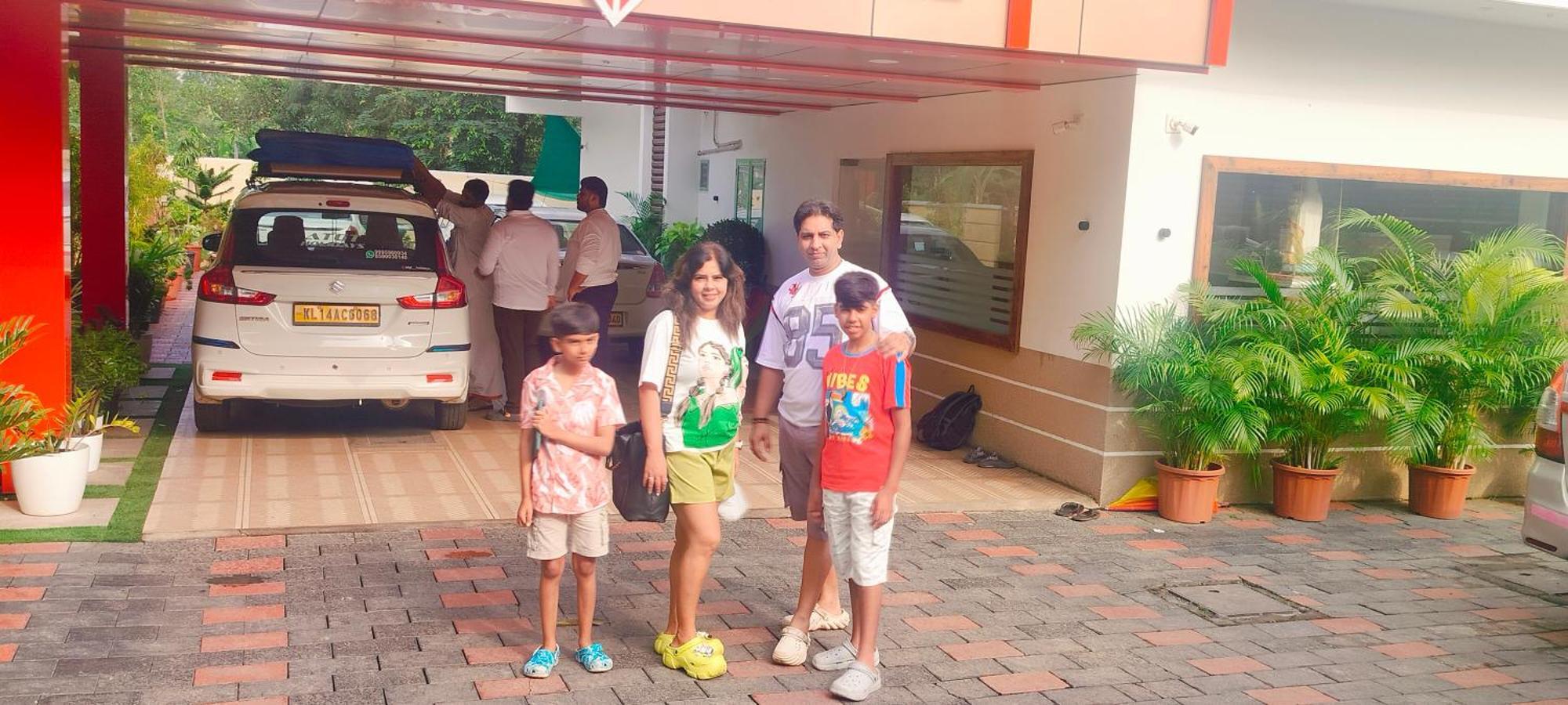 Marina Suites Airport Hotel Kochi エクステリア 写真