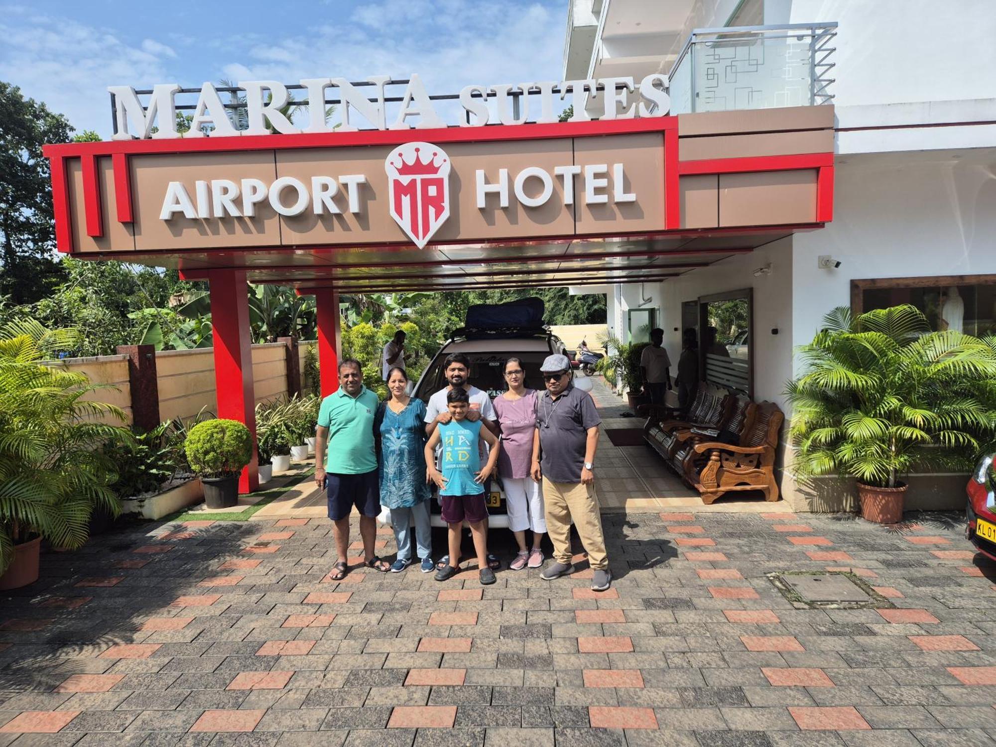 Marina Suites Airport Hotel Kochi エクステリア 写真