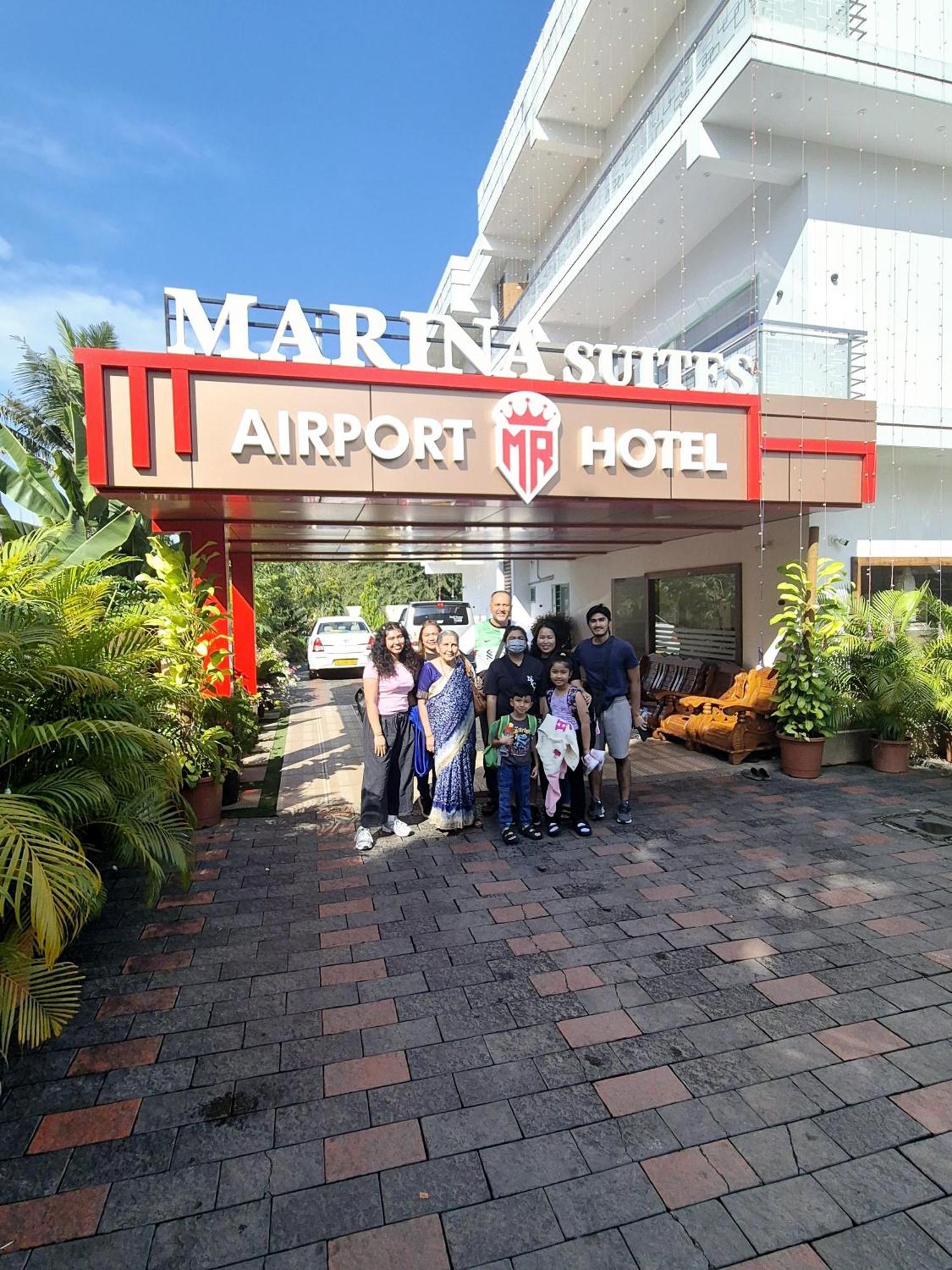 Marina Suites Airport Hotel Kochi エクステリア 写真